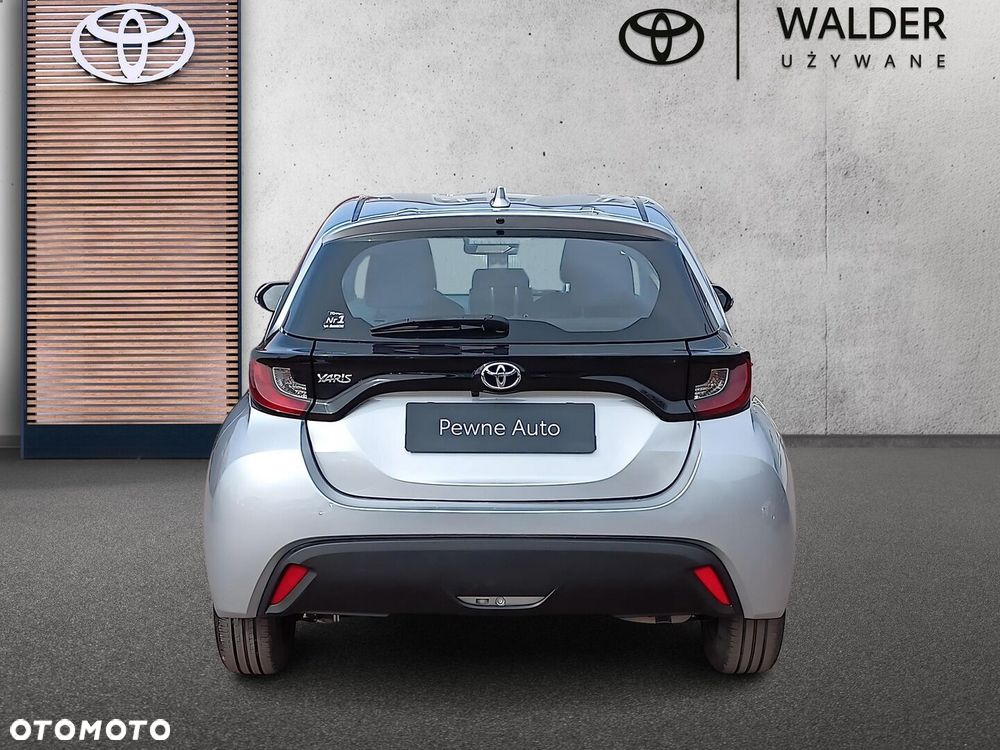 Toyota Yaris - 4