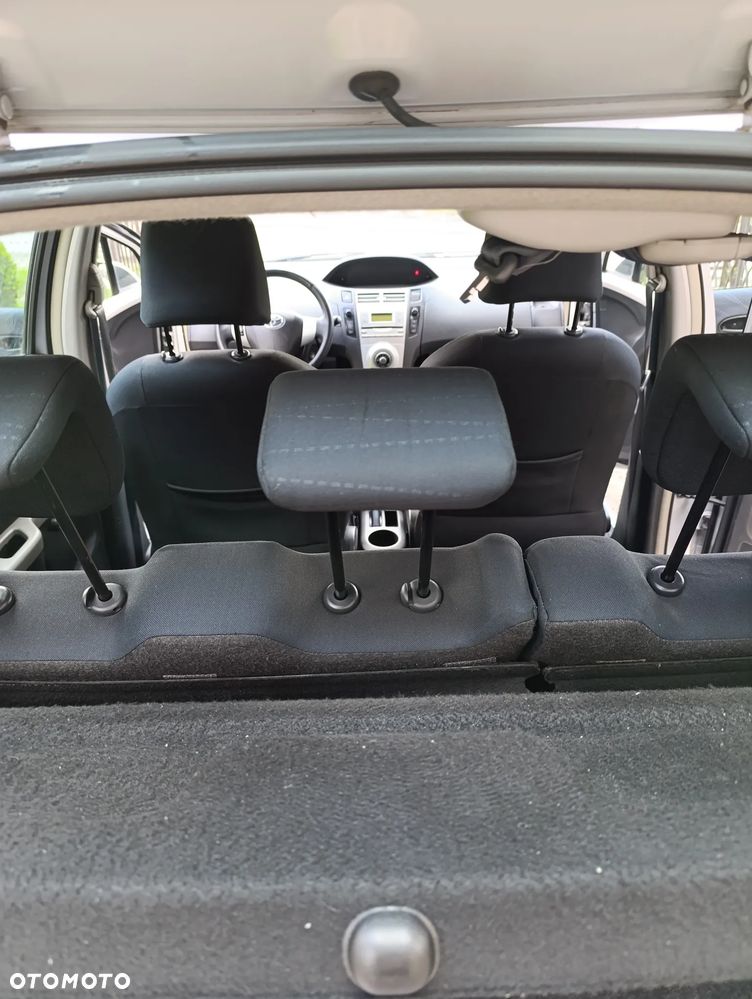 Toyota Yaris 1.3 Luna A/C - 13