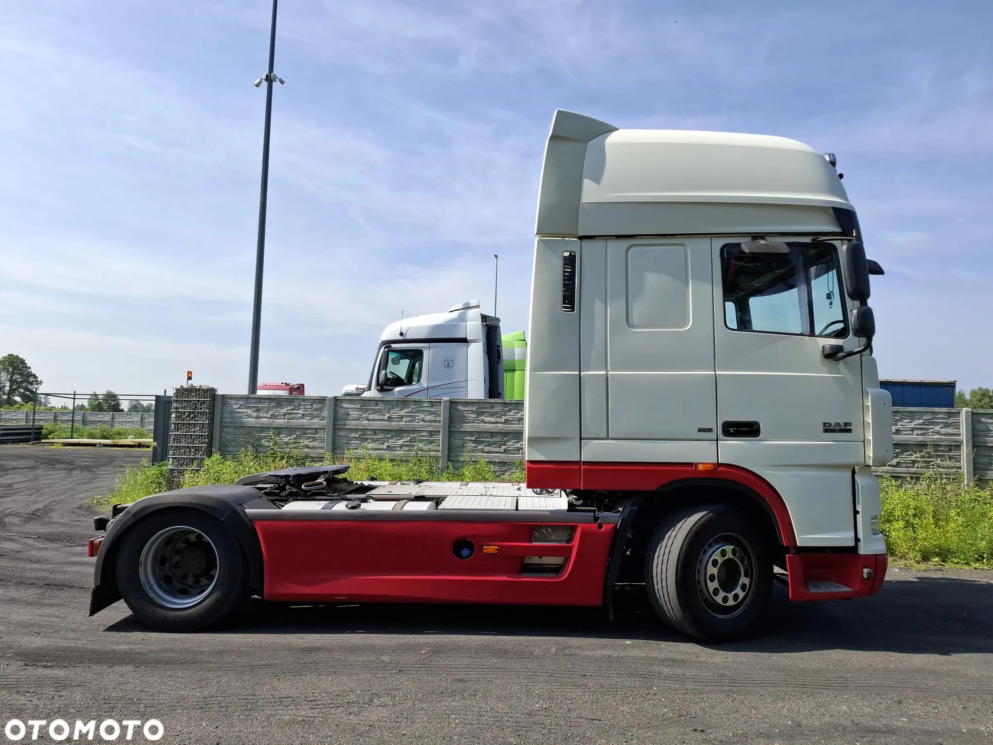 DAF XF 105.460 - 4