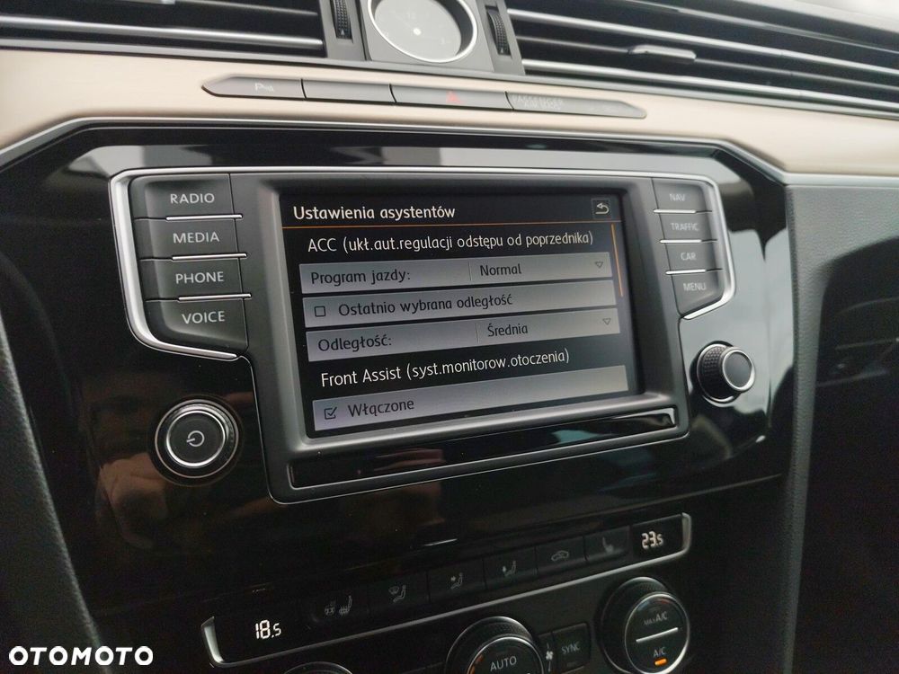 Volkswagen Passat 2.0 TDI BMT Highline DSG - 26