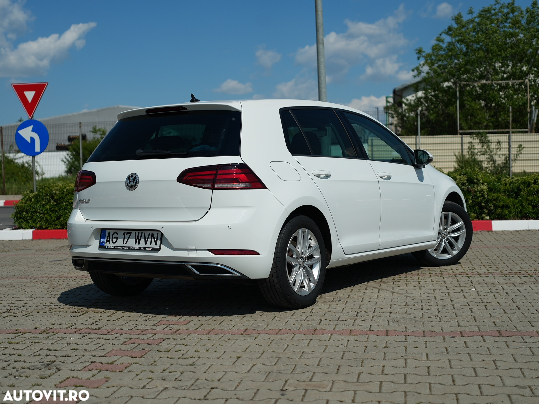 Volkswagen Golf 2.0 TDI DSG Highline - 6
