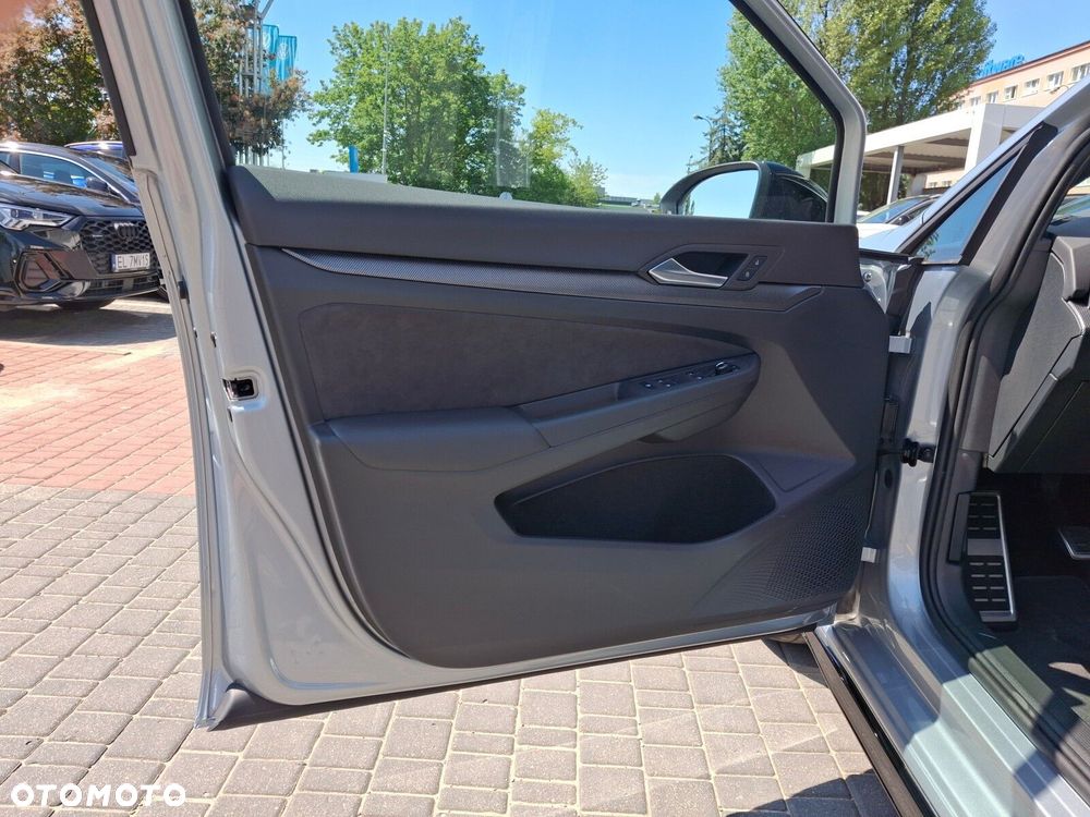 Volkswagen Golf 1.5 TSI R-Line Plus - 11
