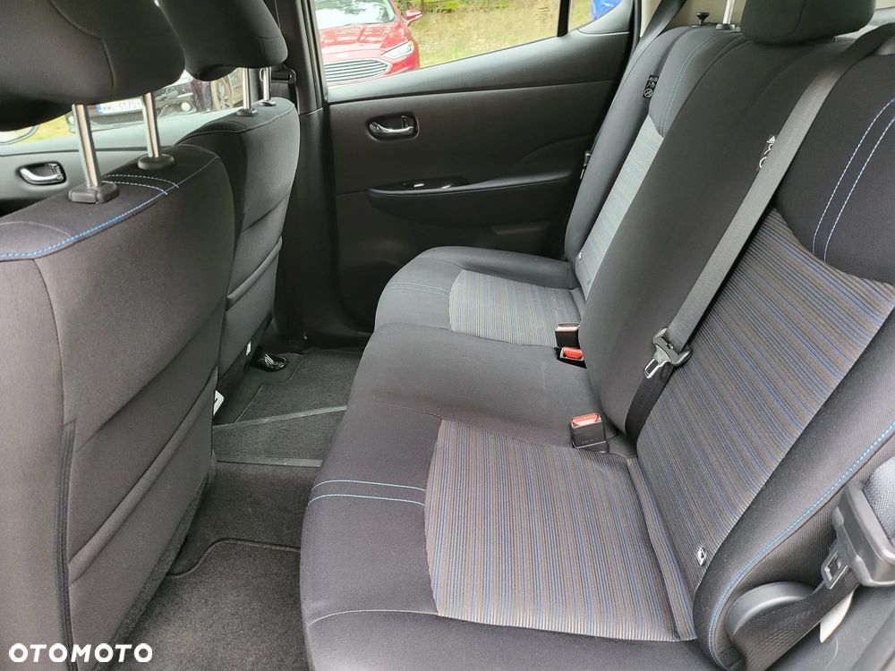 Nissan Leaf 40 kWh ACENTA - 17