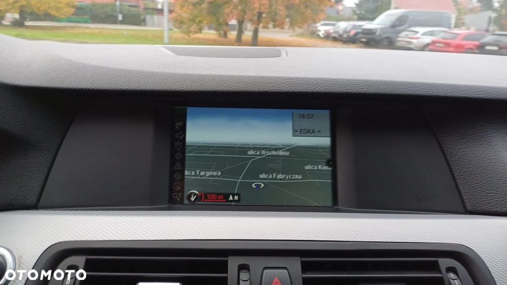 BMW Seria 5 520d Touring - 13