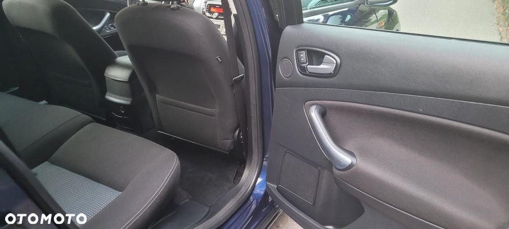 Ford Mondeo - 22