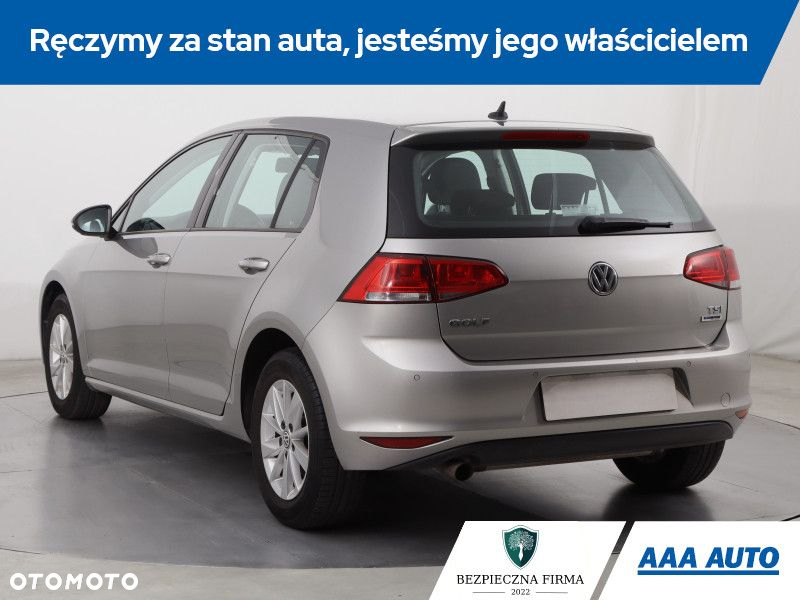 Volkswagen Golf - 5
