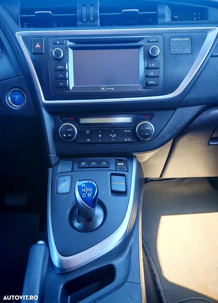 Toyota Auris - 23
