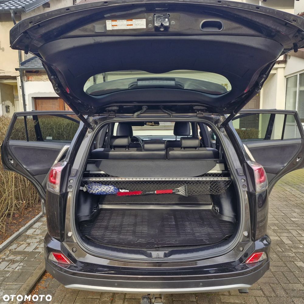 Toyota RAV4 - 13