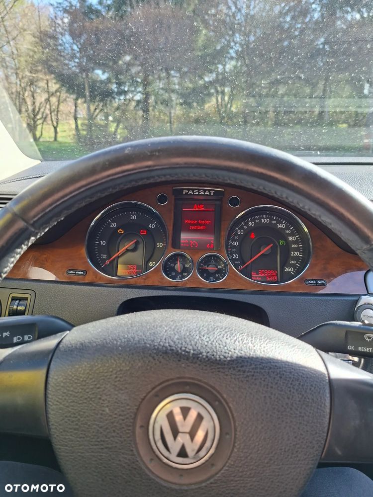 Volkswagen Passat 2.0 TDI DPF Highline - 7