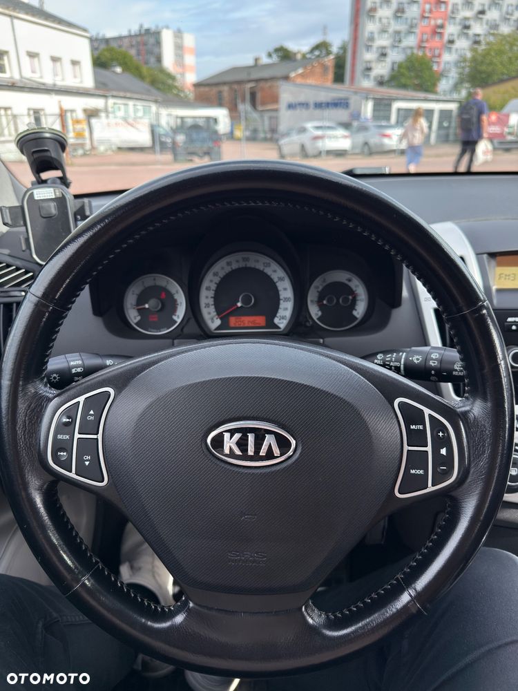 Kia Ceed - 10