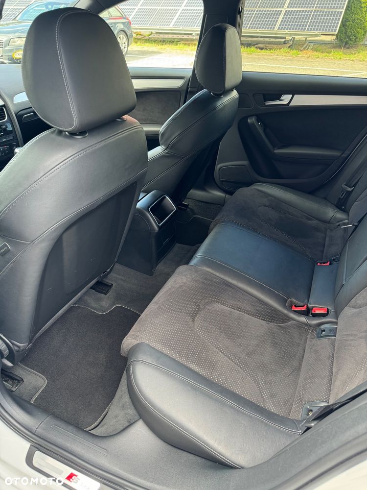 Audi A4 Avant 2.0 TDI DPF clean diesel quattro S line Sportpaket - 12