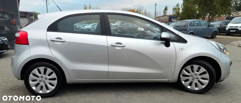 Kia Rio 1.2 Dream Team Edition - 18