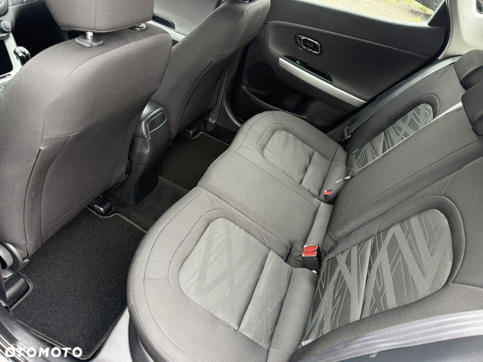 Kia Ceed 1.6 GDI Dream-Team Edition - 35