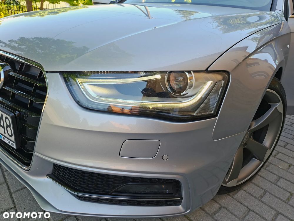 Audi A4 Avant 2.0 TDI DPF multitronic S line Sportpaket - 13