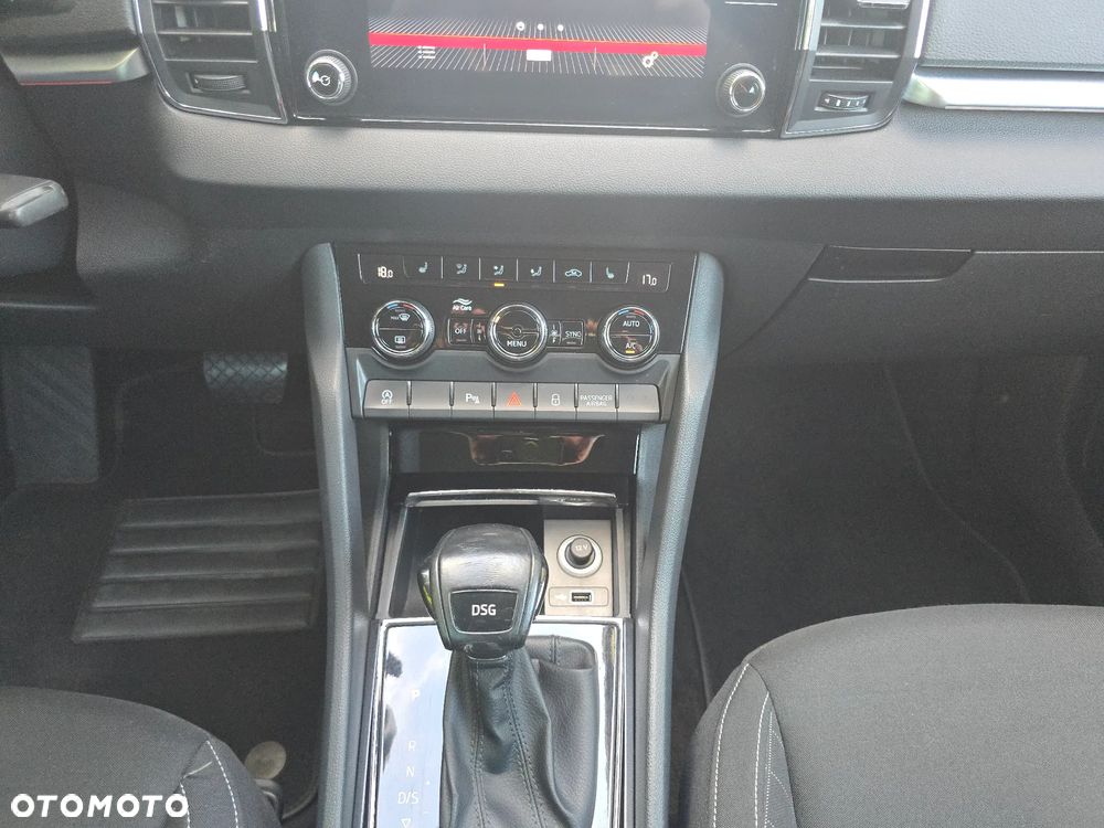 Skoda Karoq 1.6 TDI SCR DSG Style - 29