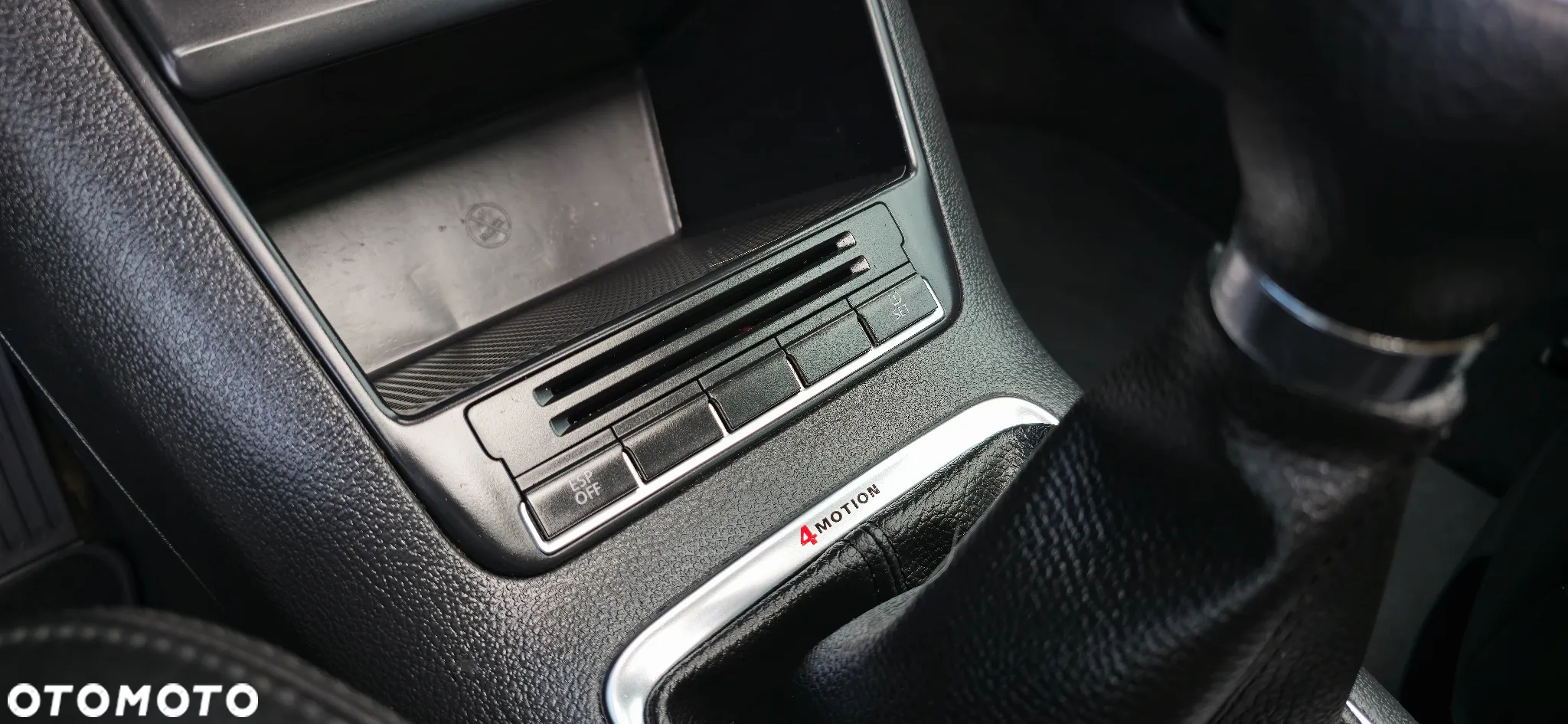 Volkswagen Tiguan 2.0 TDI DPF 4Motion Exclusive - 26