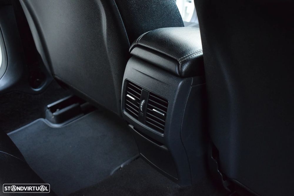 Mercedes-Benz GLA 180 CDI Urban - 43
