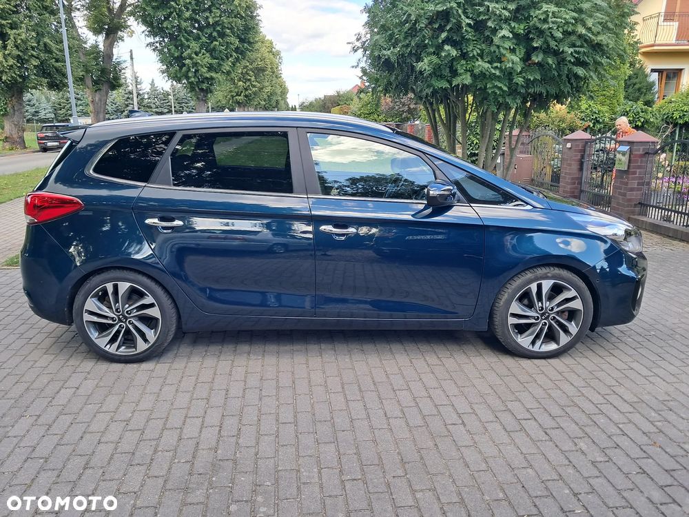 Kia Carens 1.7 CRDi Business Line 7os 7DCT - 36