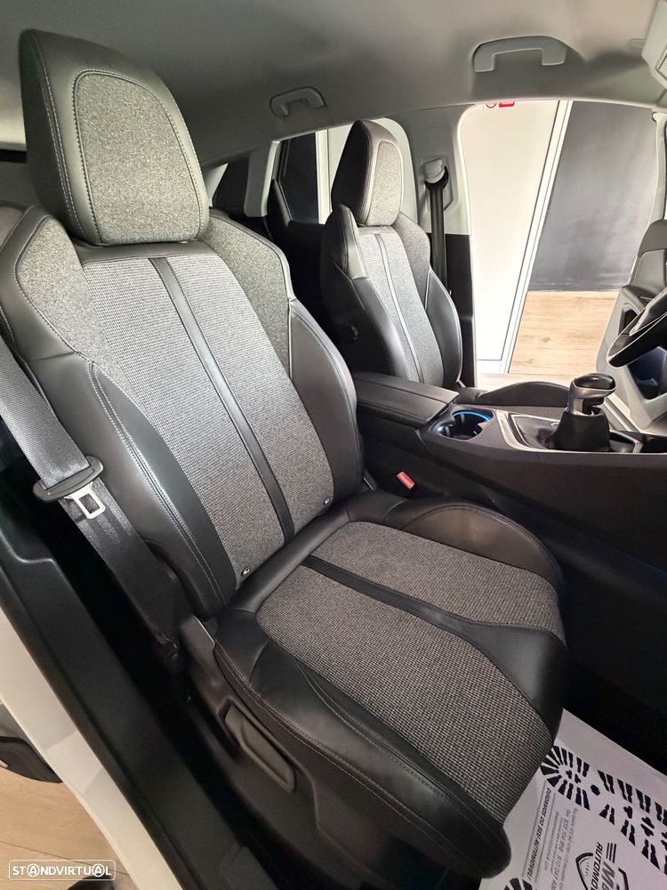 Peugeot 3008 PureTech 130 Stop & Start GPF Allure - 20
