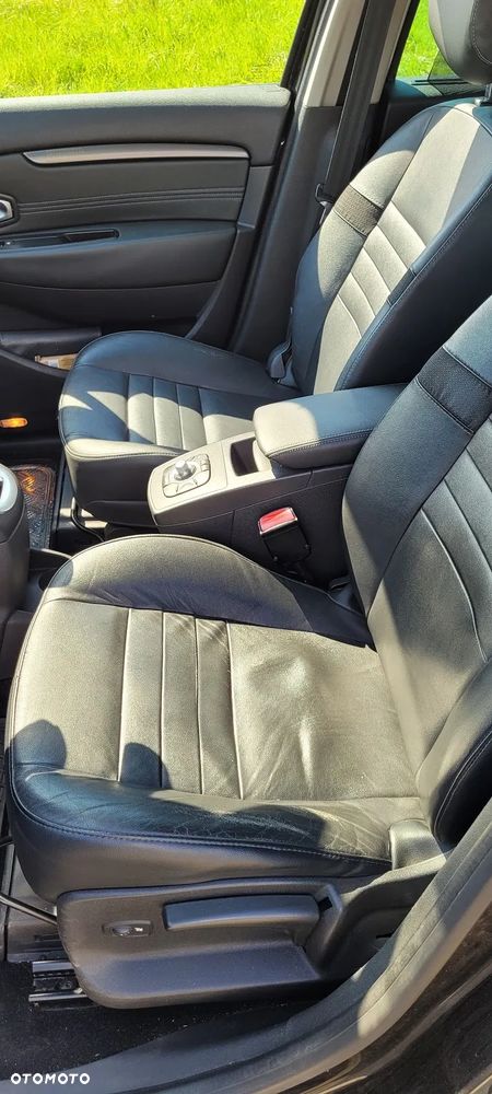Renault Grand Scenic Gr 1.4 16V TCE Bose Edition - 8