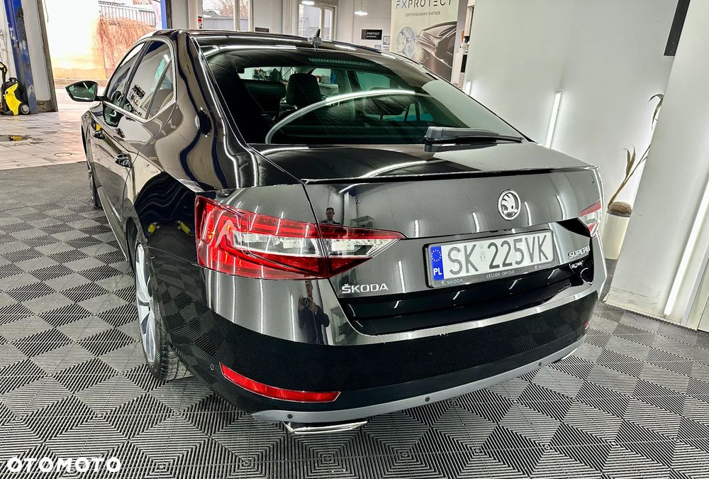 Skoda Superb 2.0 TSI 4x4 L&K DSG - 11