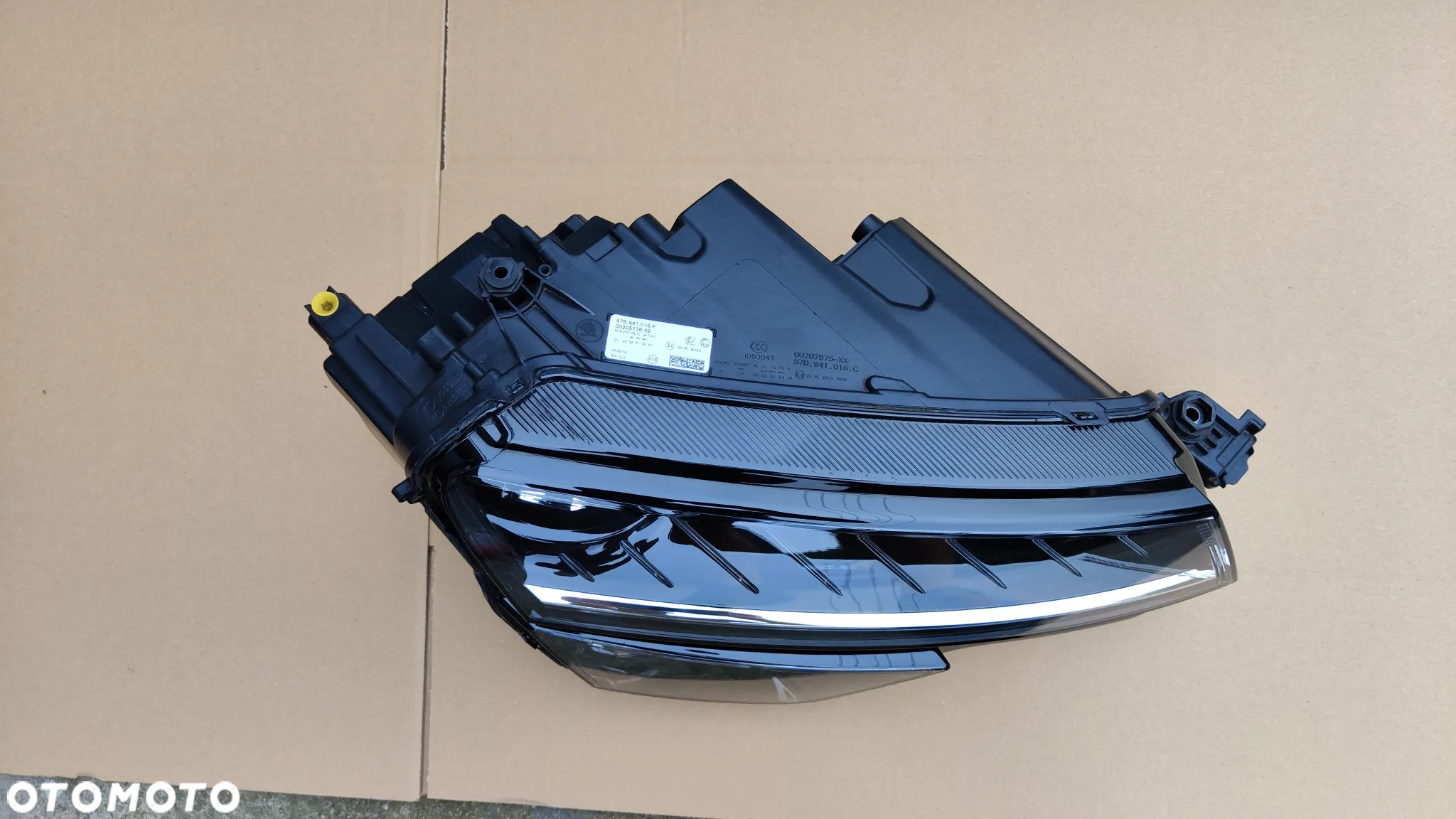 Skoda KAROQ 17- Lampa Prawa Przód FULL LED - 4