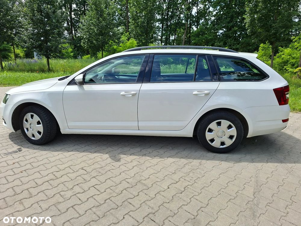 Skoda Octavia 1.6 TDI Ambition - 8