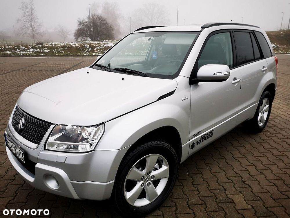 Suzuki Grand Vitara 1.9 DDiS De luxe - 11