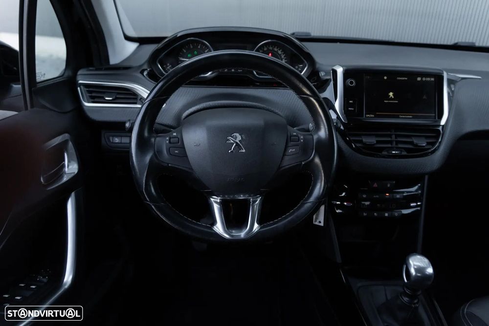 Peugeot 2008 1.2 PureTech Signature - 8