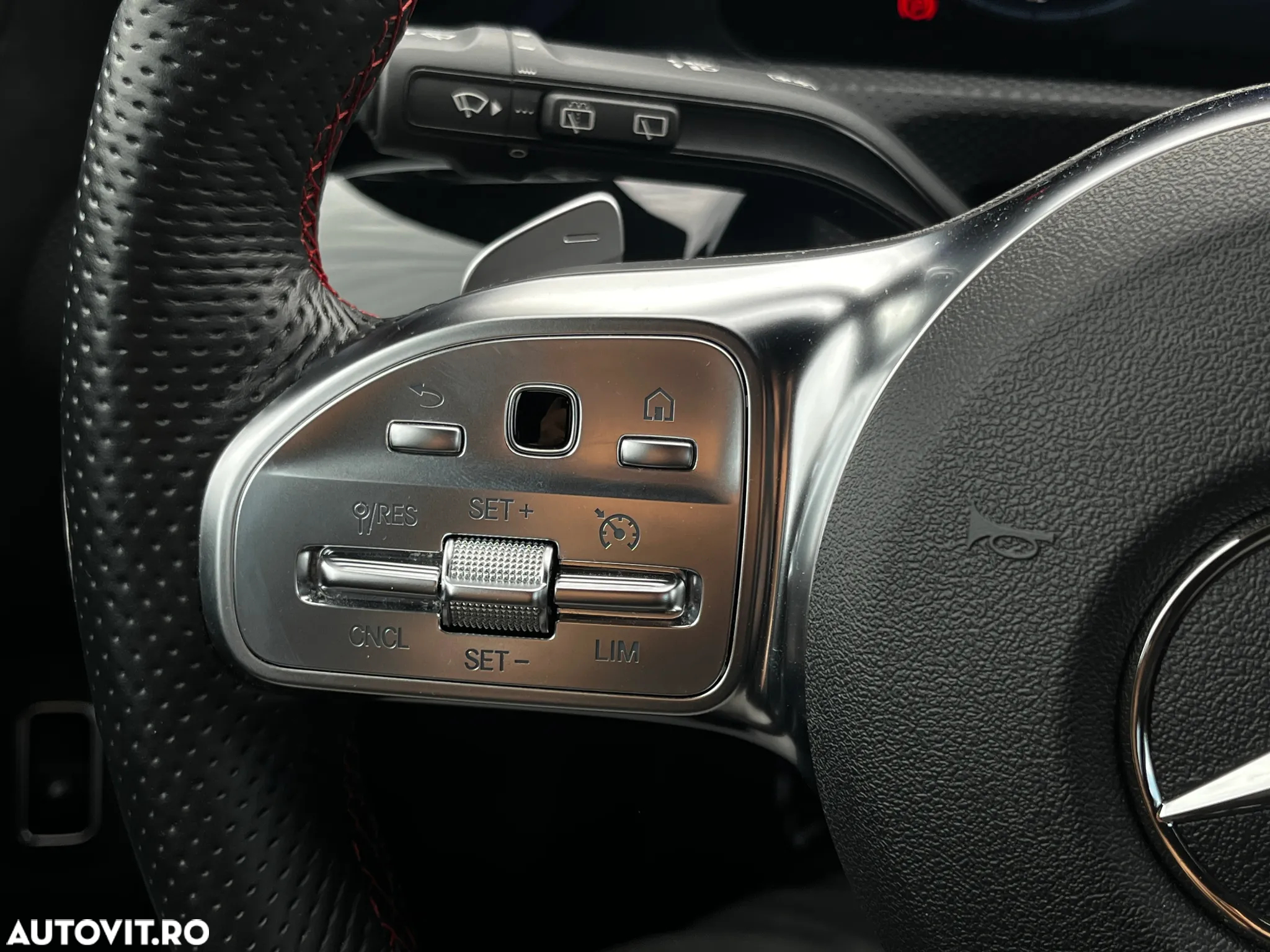 Mercedes-Benz A 250 e 8G-DCT AMG Line - 15