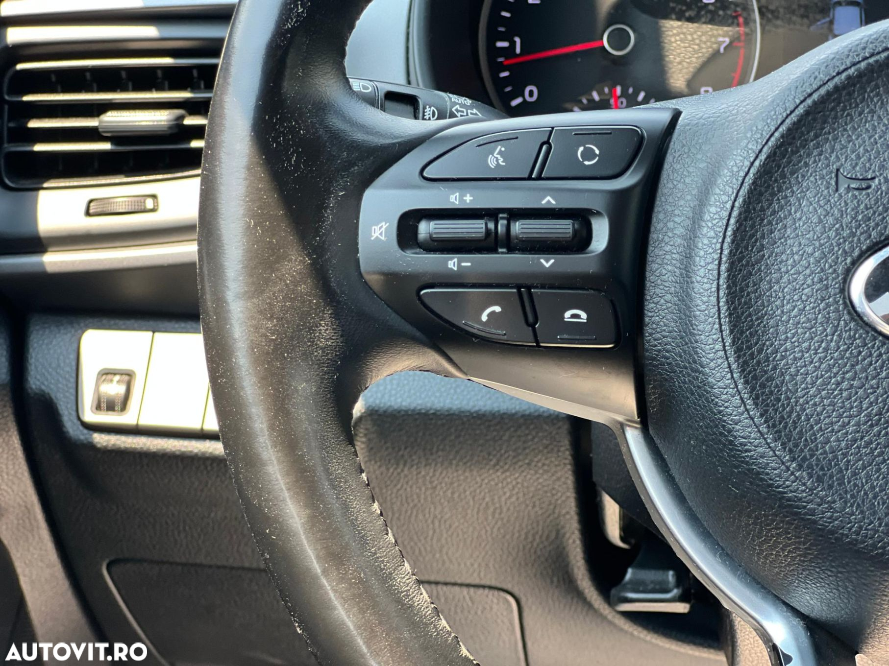 Kia Stonic 1.4 GSL 6AT Urban - 15
