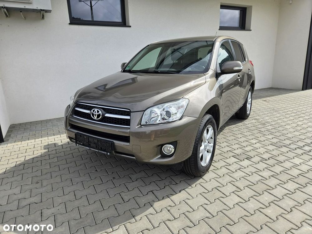 Toyota RAV4 - 2
