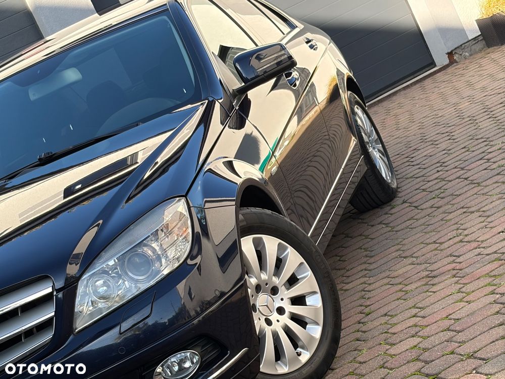 Mercedes-Benz Klasa C 180 K BlueEff Elegance - 2