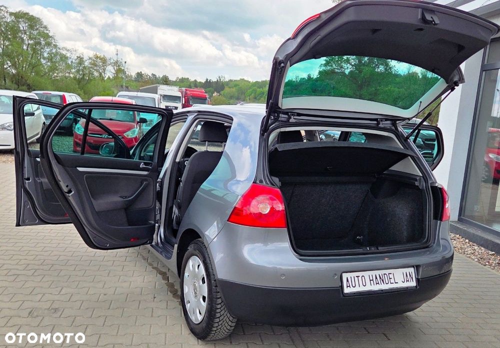 Volkswagen Golf - 27