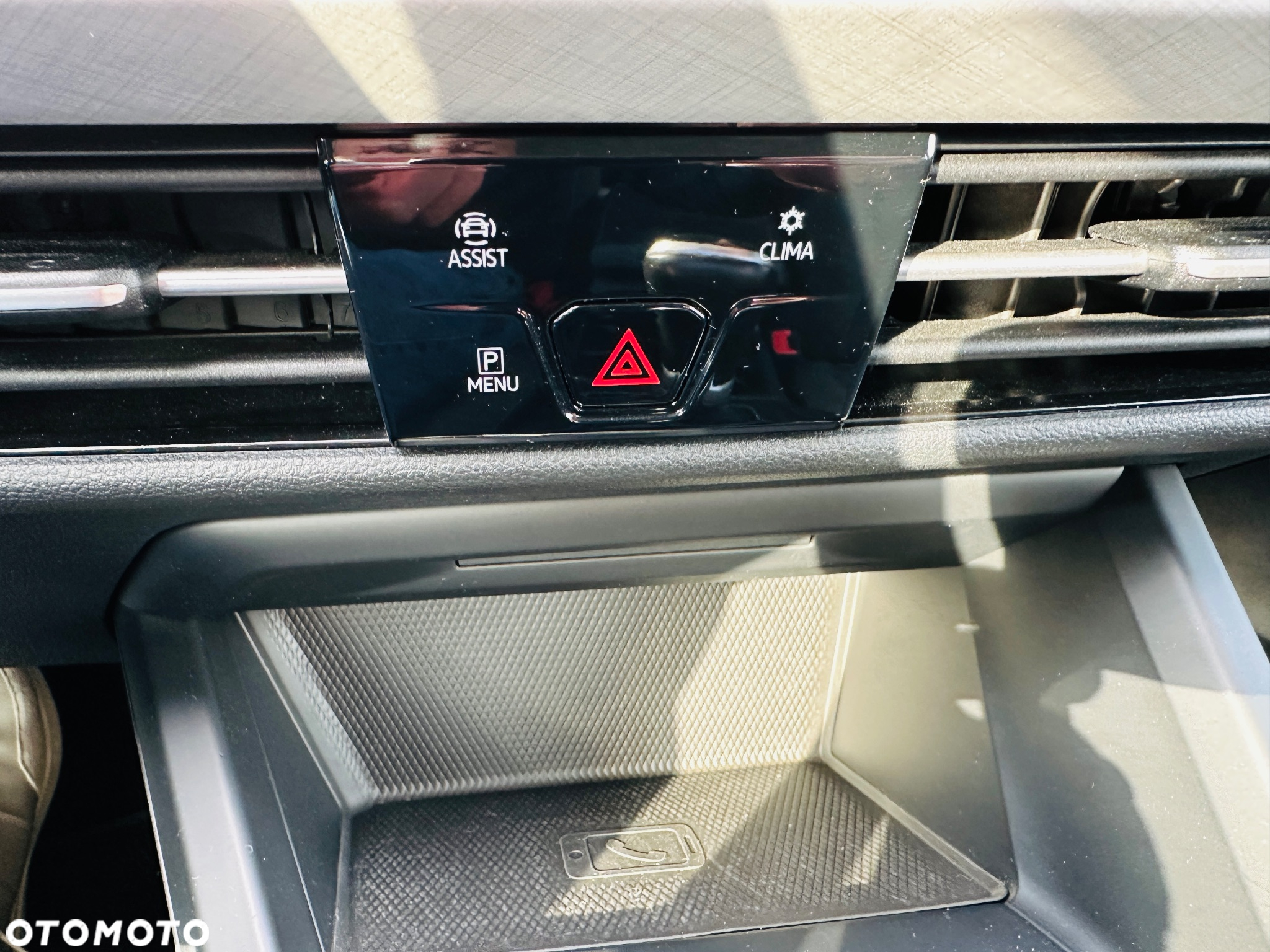 Volkswagen Golf VIII 2.0 TDI Life - 26