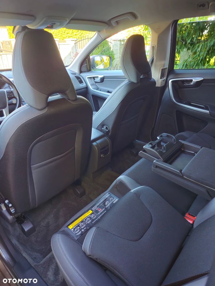 Volvo XC 60 D4 Drive-E Momentum - 30