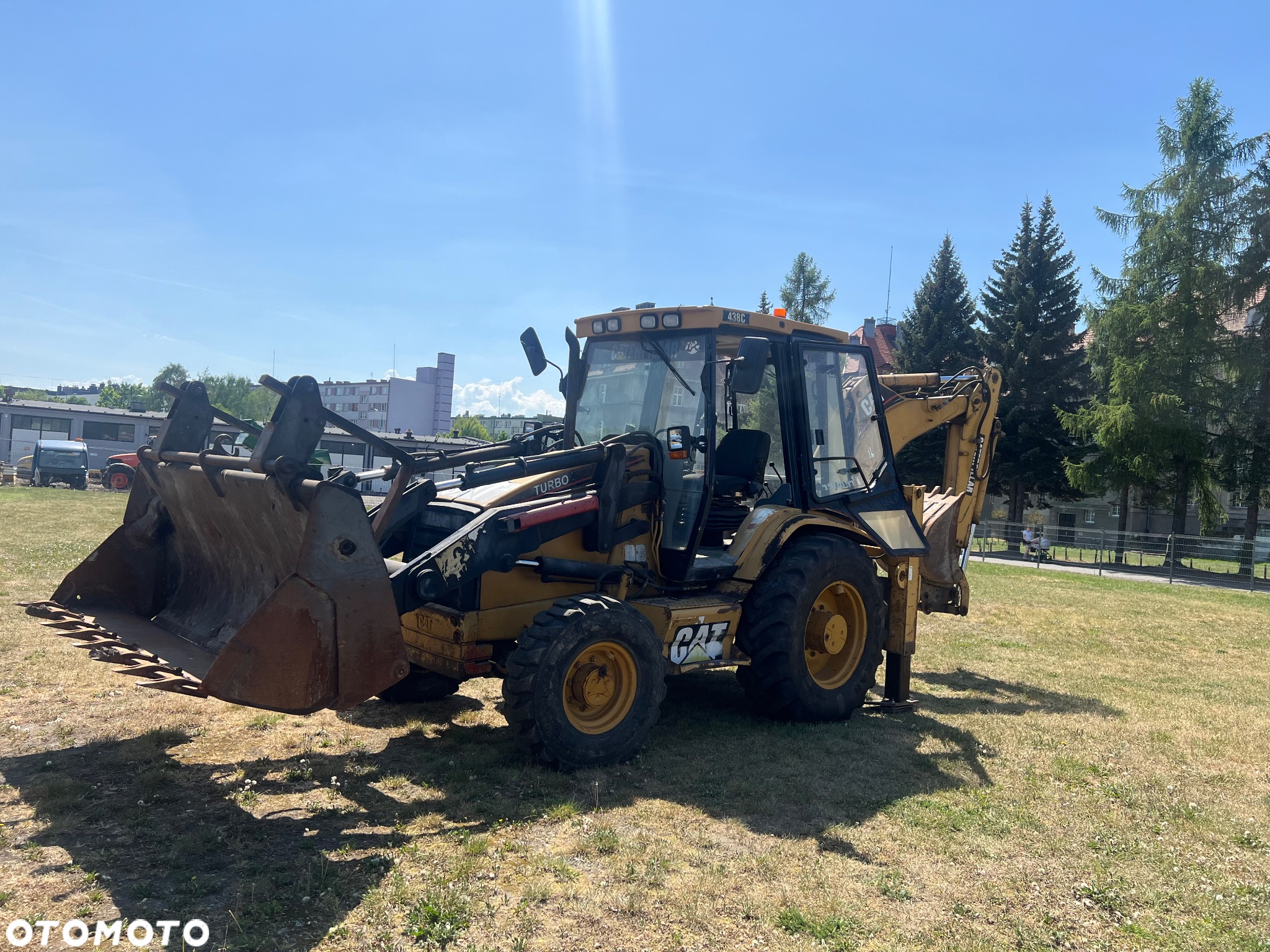 Caterpillar 438C - 4