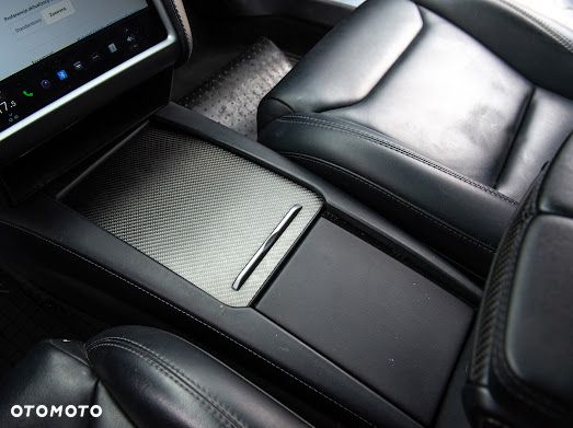 Tesla Model S - 36
