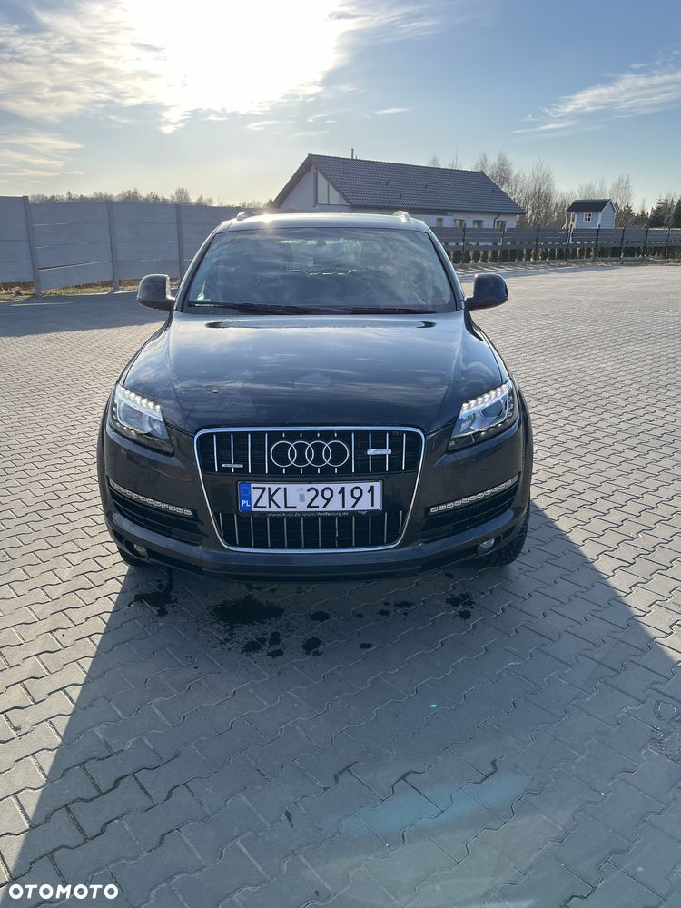 Audi Q7 - 1