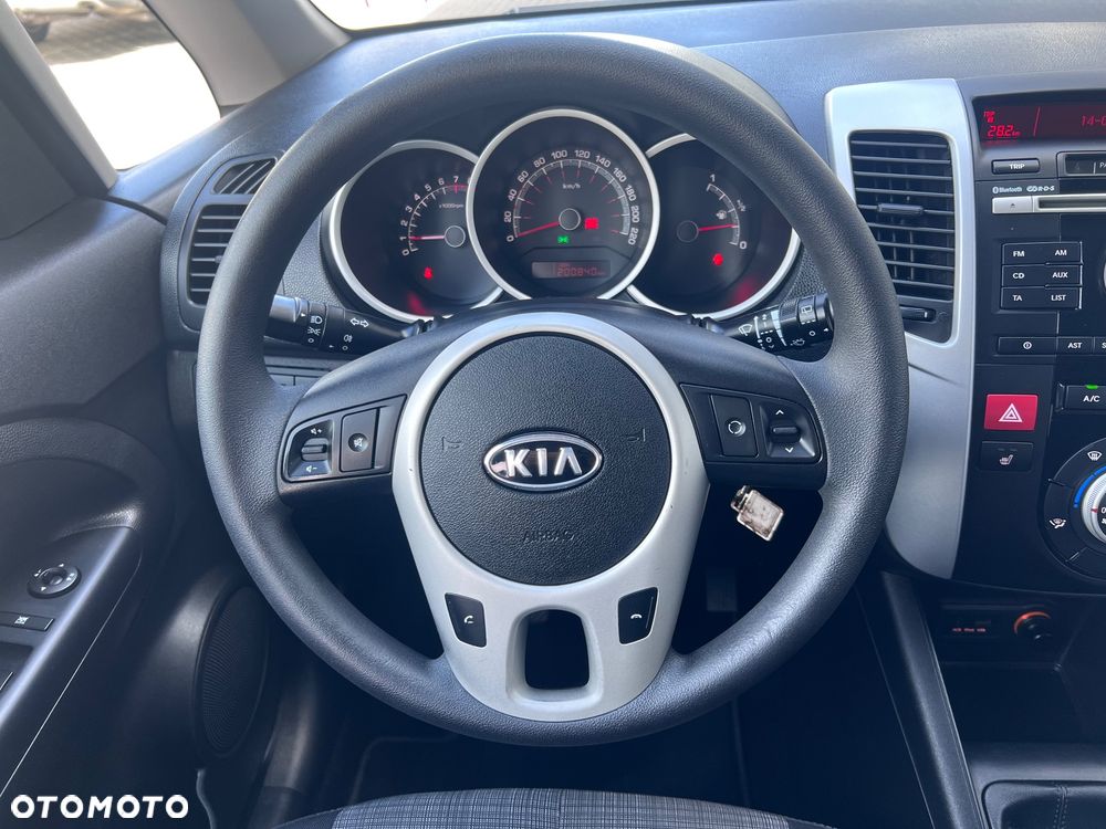 Kia Venga 1.4 CVVT Attract - 23