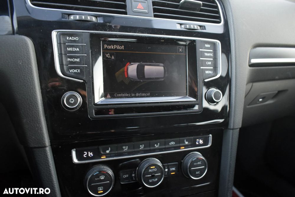 Volkswagen Golf 2.0 TDI 4Motion BlueMotion Technology Edition - 15