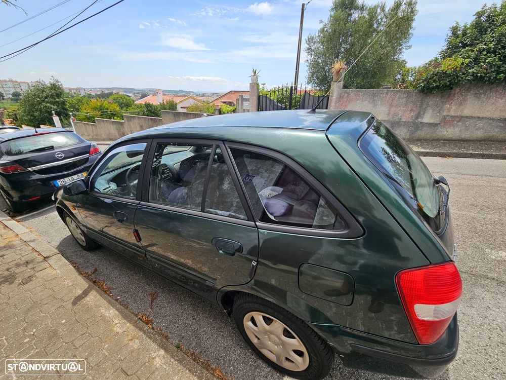 Mazda 323 F 1.5 GLX - 2