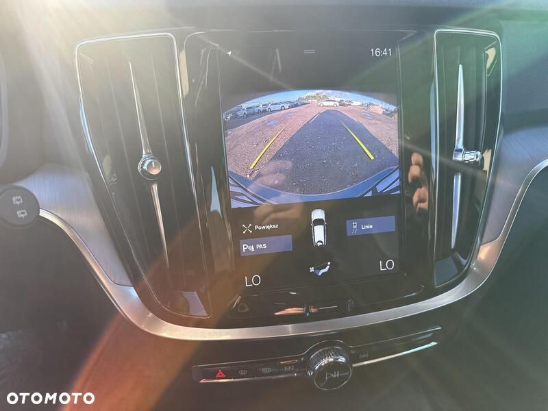 Volvo V60 T4 Momentum Pro - 16