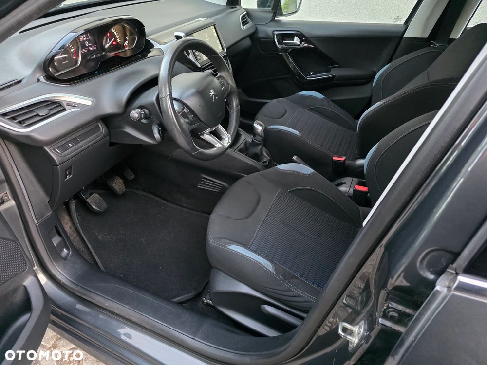 Peugeot 208 1.2 VTi Allure - 20