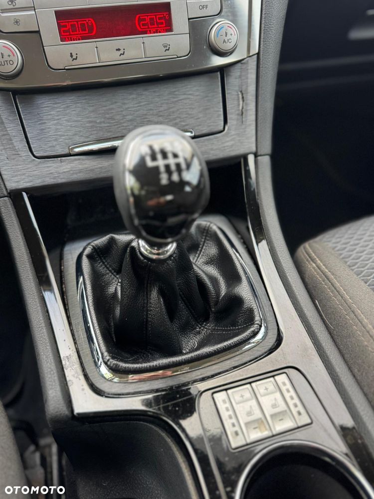 Ford Mondeo 2.0 TDCi Black Magic - 22