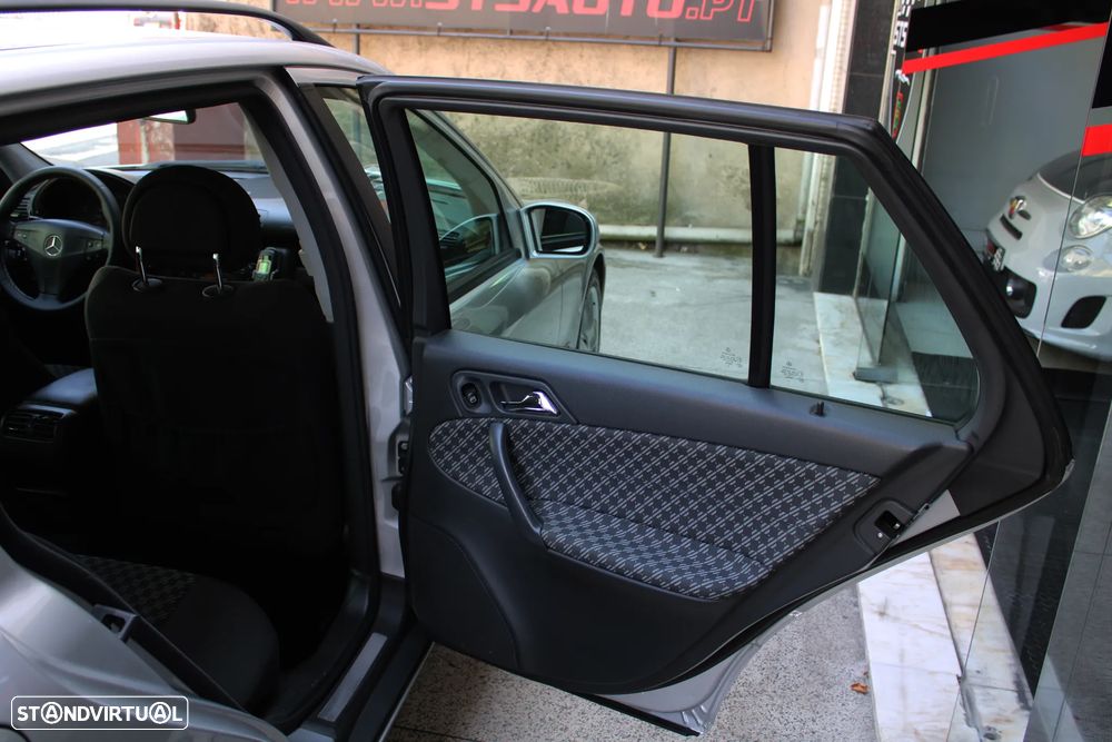 Mercedes-Benz C 220 - 27