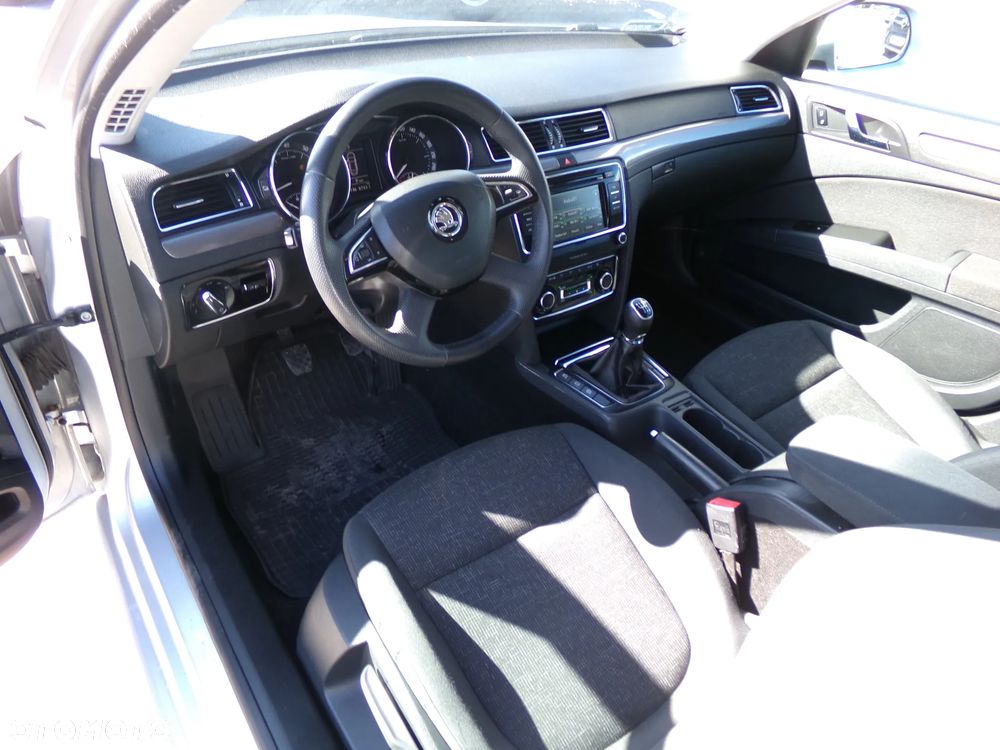 Skoda Superb - 16