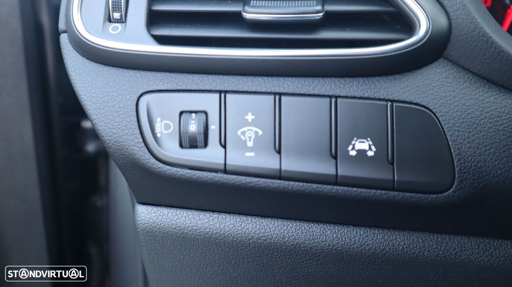 Hyundai i30 N 2.0 T-GDi Performance Pack - 14