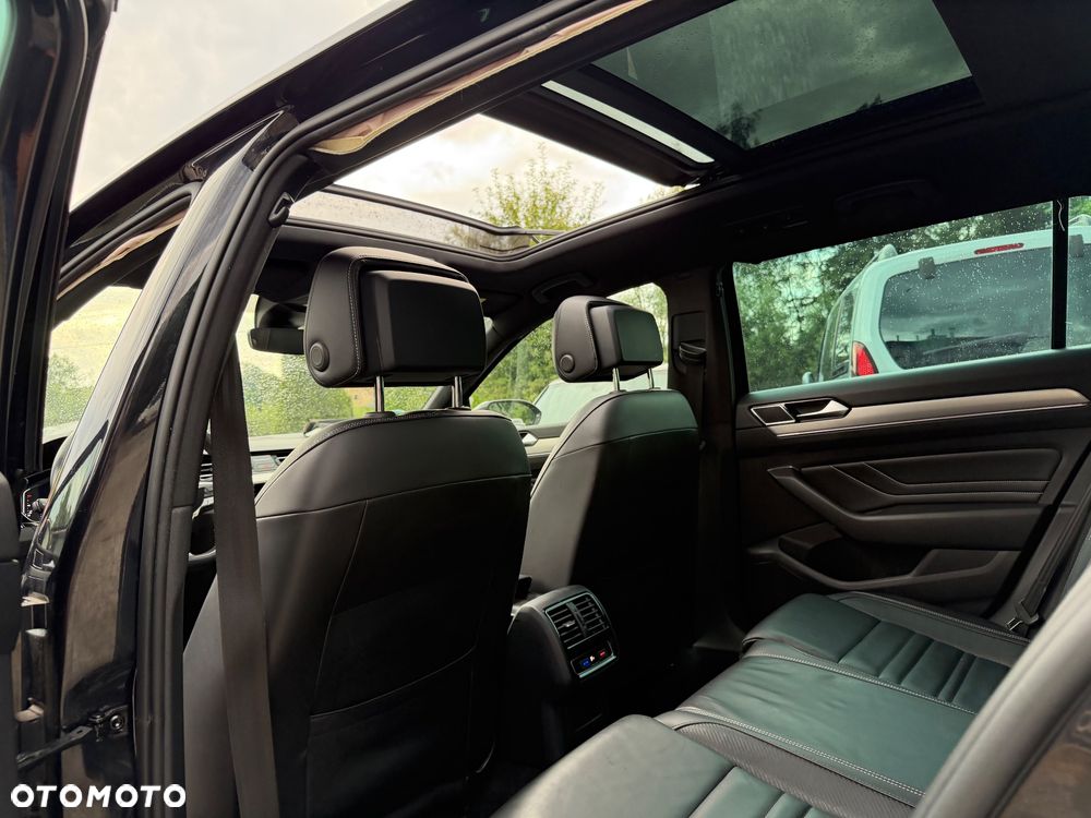 Volkswagen Passat Variant 2.0 TDI SCR DSG 4Motion Elegance - 33