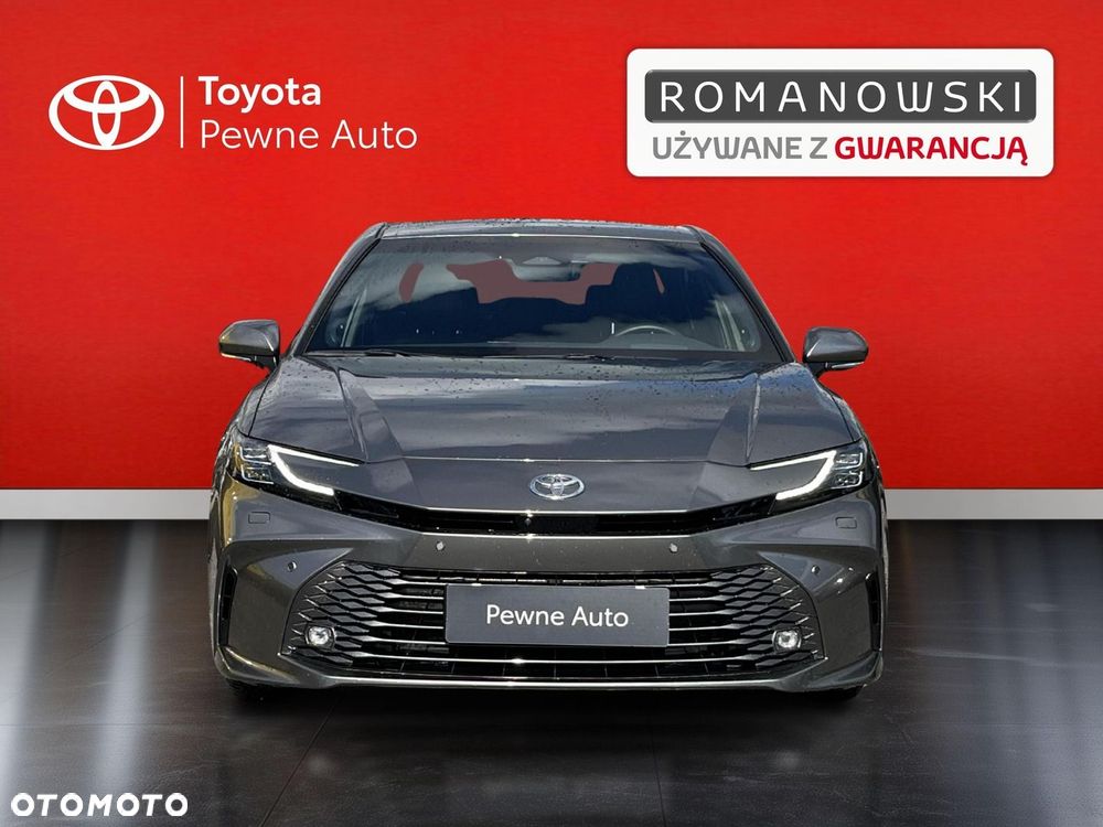 Toyota Camry - 22